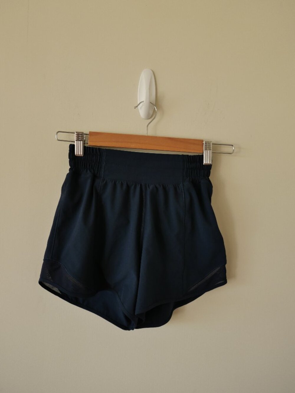 Lululemon Hotty Hot Shorts Size 2